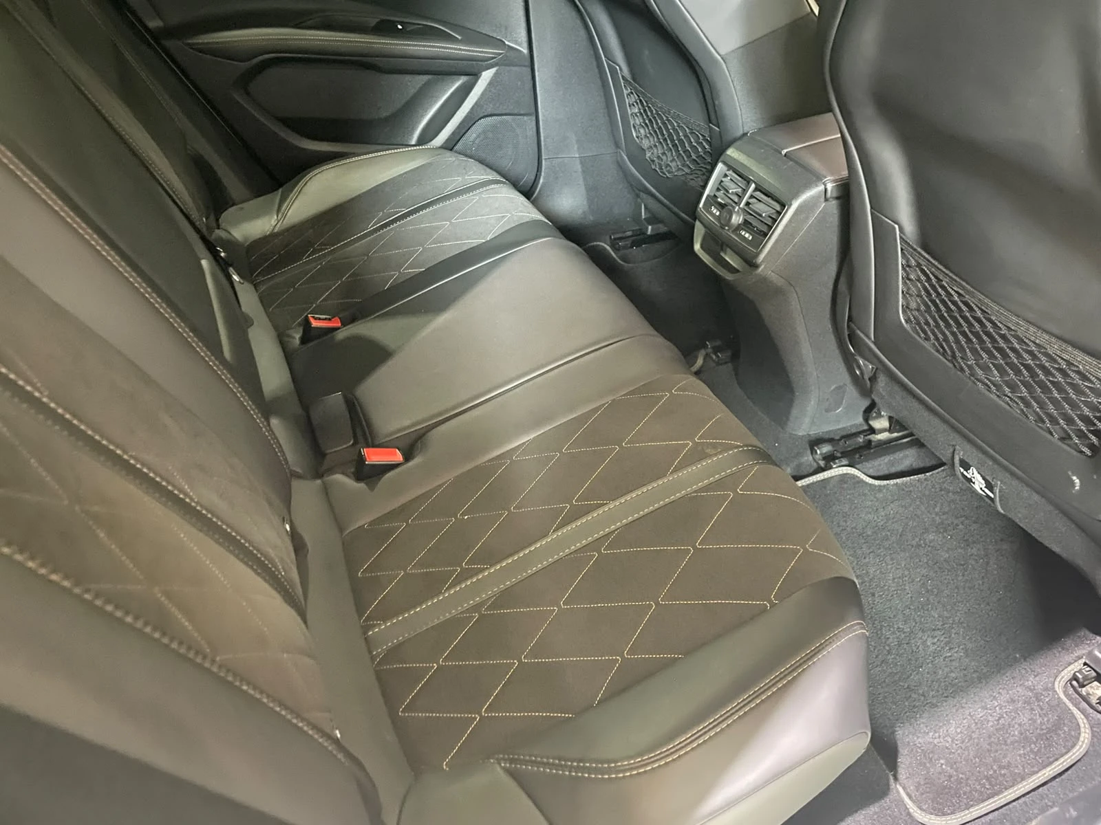 Peugeot 3008 2.0 BlueHDi ! GT Line !, снимка 12 - Автомобили и джипове - 55920256