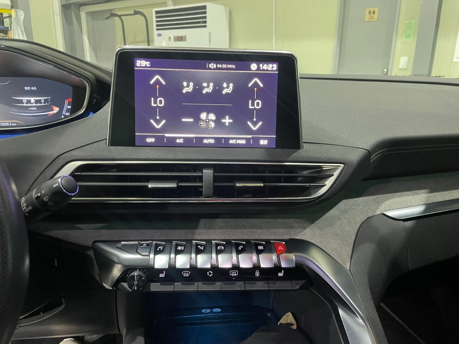 Peugeot 3008 2.0 BlueHDi ! GT Line !, снимка 15 - Автомобили и джипове - 55920256