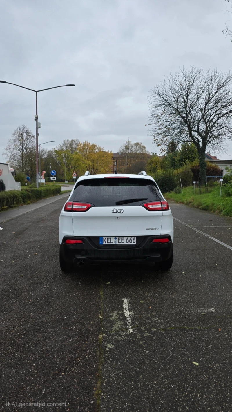 Jeep Cherokee 2.4 Sport, снимка 2 - Автомобили и джипове - 48031323