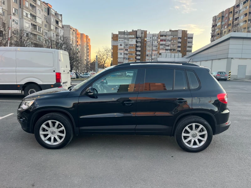 VW Tiguan 2.0 OFFROAD пакет, снимка 7 - Автомобили и джипове - 48368471