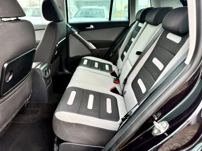 VW Tiguan 2.0 4x4 6-скорости, снимка 14 - Автомобили и джипове - 53258988