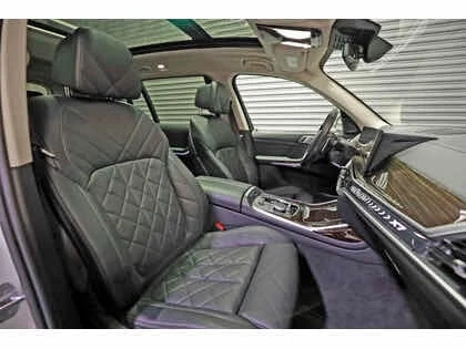 BMW X7 xDrive40i * ДИСТРОНИК* 360 КАМЕРИ* ПАНОРАМА, снимка 13 - Автомобили и джипове - 53375878