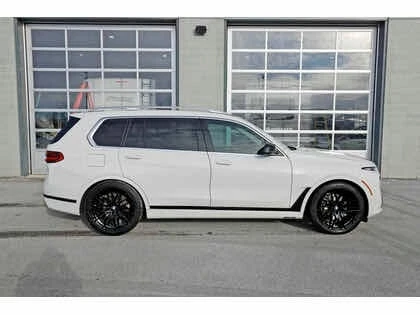 BMW X7 xDrive40i * ДИСТРОНИК* 360 КАМЕРИ* ПАНОРАМА - изображение 4
