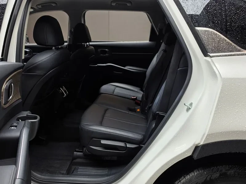 Kia Sorento 2.5T 2WD, снимка 12 - Автомобили и джипове - 56730400
