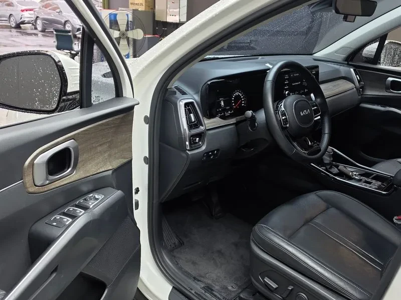 Kia Sorento 2.5T 2WD, снимка 10 - Автомобили и джипове - 56730400
