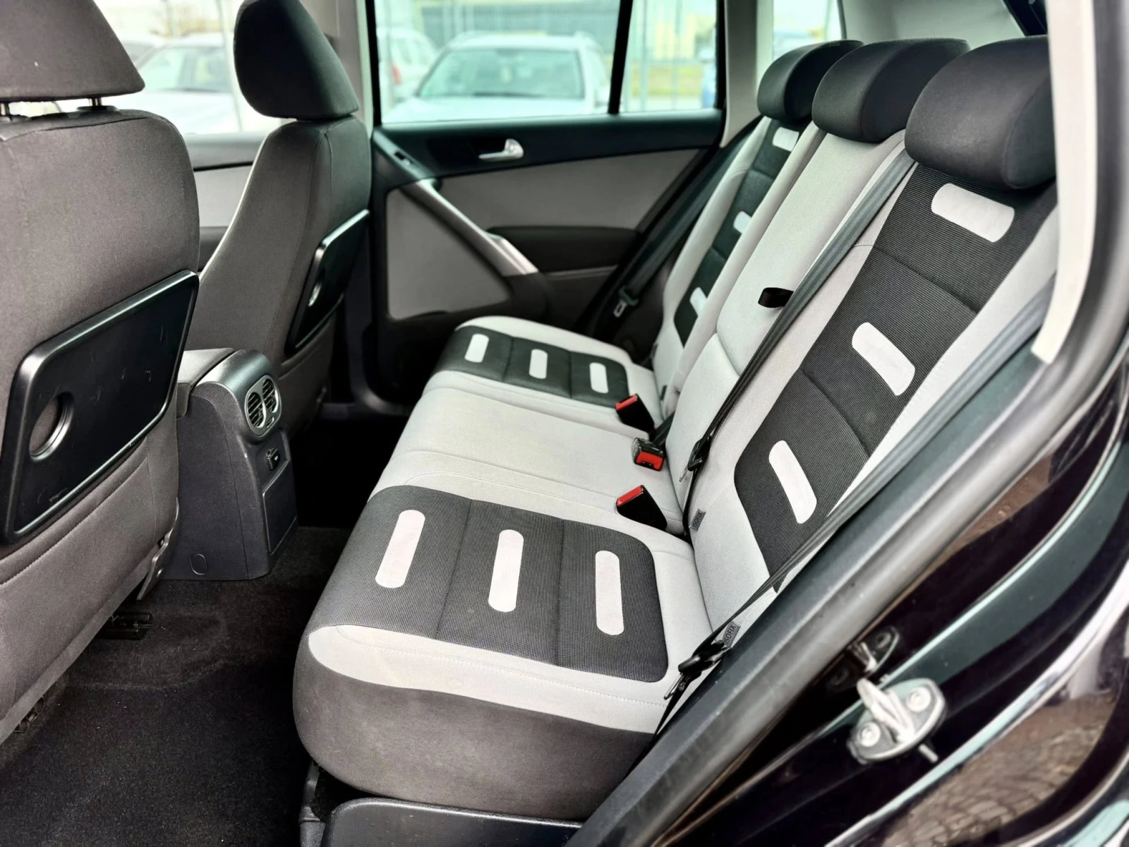 VW Tiguan 2.0 4x4 6-�������� | Mobile.bg � ����������� 14