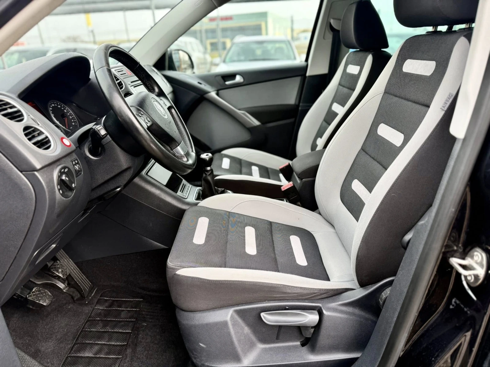 VW Tiguan 2.0 4x4 6-�������� | Mobile.bg � ����������� 9