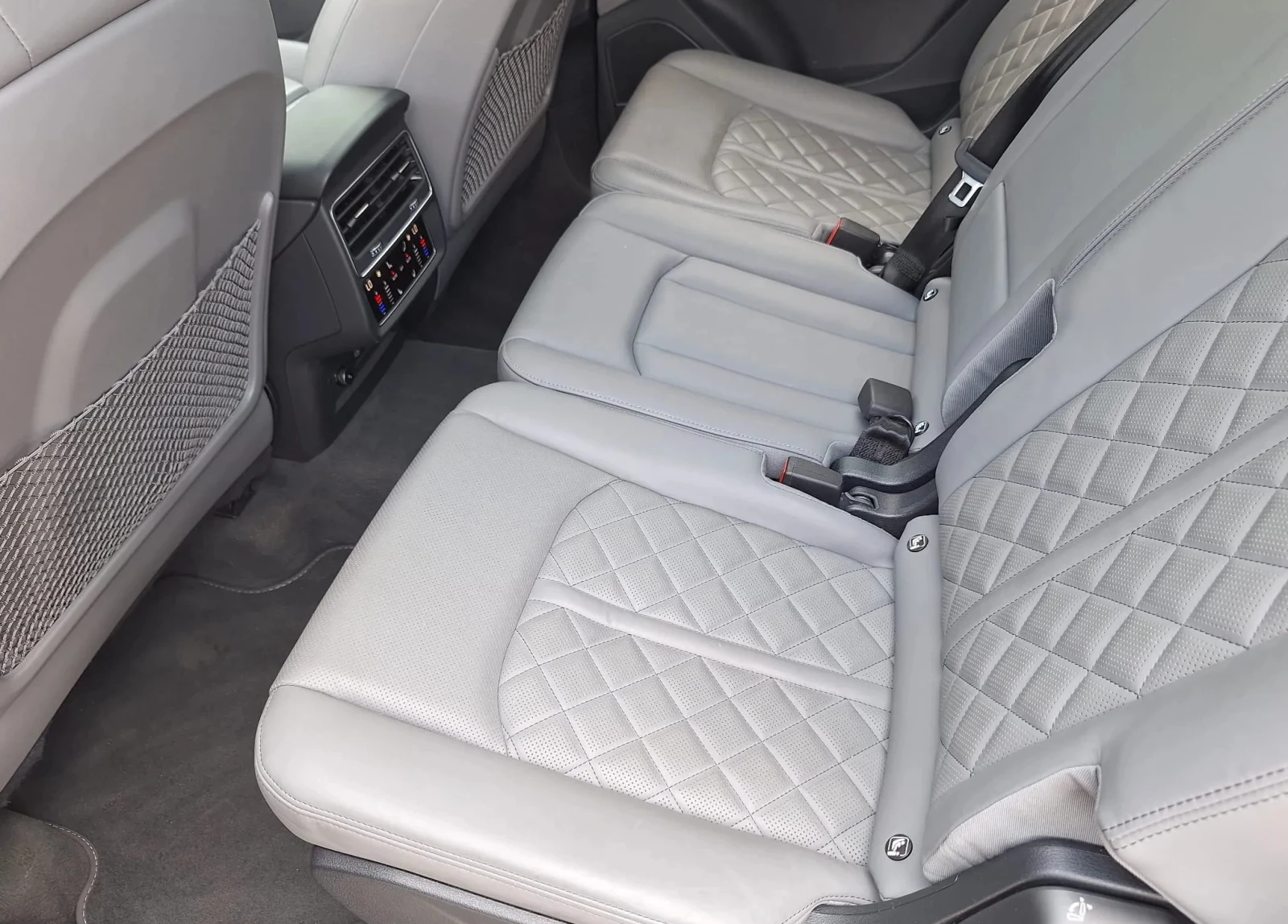 Audi Q7 50TDI Quattro S-Line - изображение 9