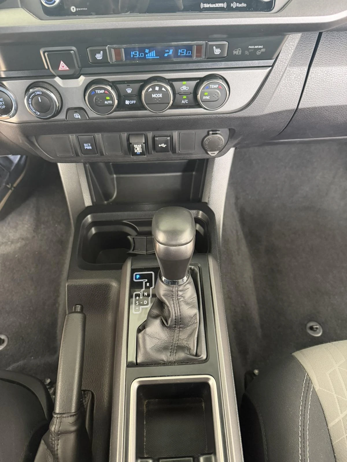Toyota Tacoma 3.5i V6  28000km!!!, снимка 11 - Автомобили и джипове - 54944614