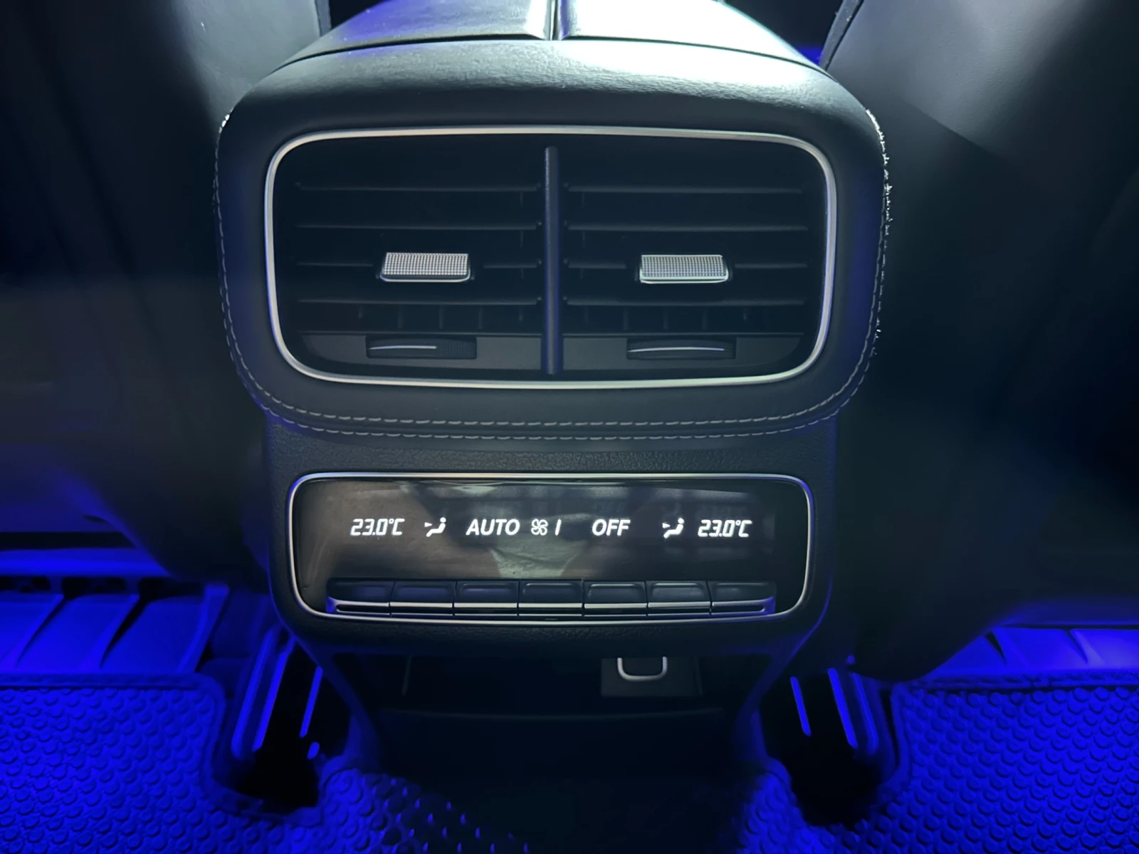 Mercedes-Benz GLE 53 4MATIC 360* HEAD-UP* SOFT-CLOSE* DIS* PANO* КРАЙНА ЦЕНА, снимка 15 - Автомобили и джипове - 54975298