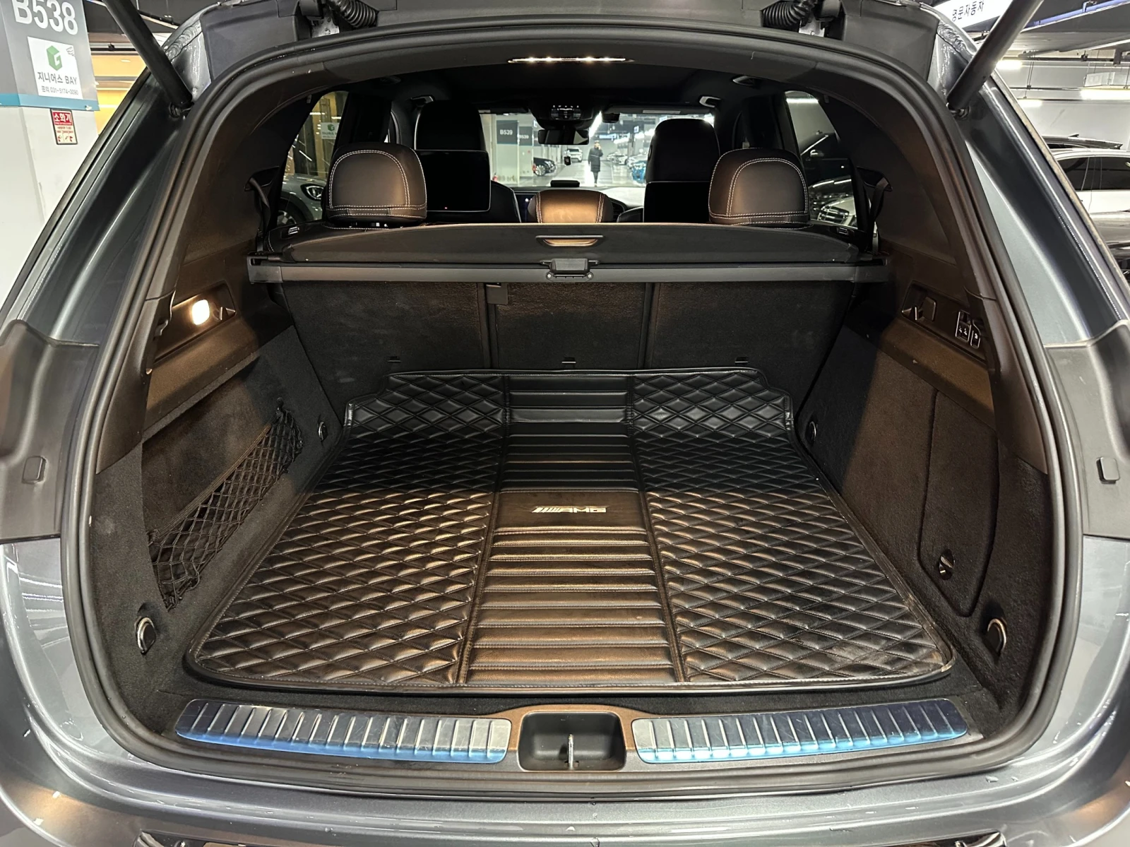 Mercedes-Benz GLE 53 4MATIC 360* HEAD-UP* SOFT-CLOSE* DIS* PANO* КРАЙНА ЦЕНА, снимка 16 - Автомобили и джипове - 54975298