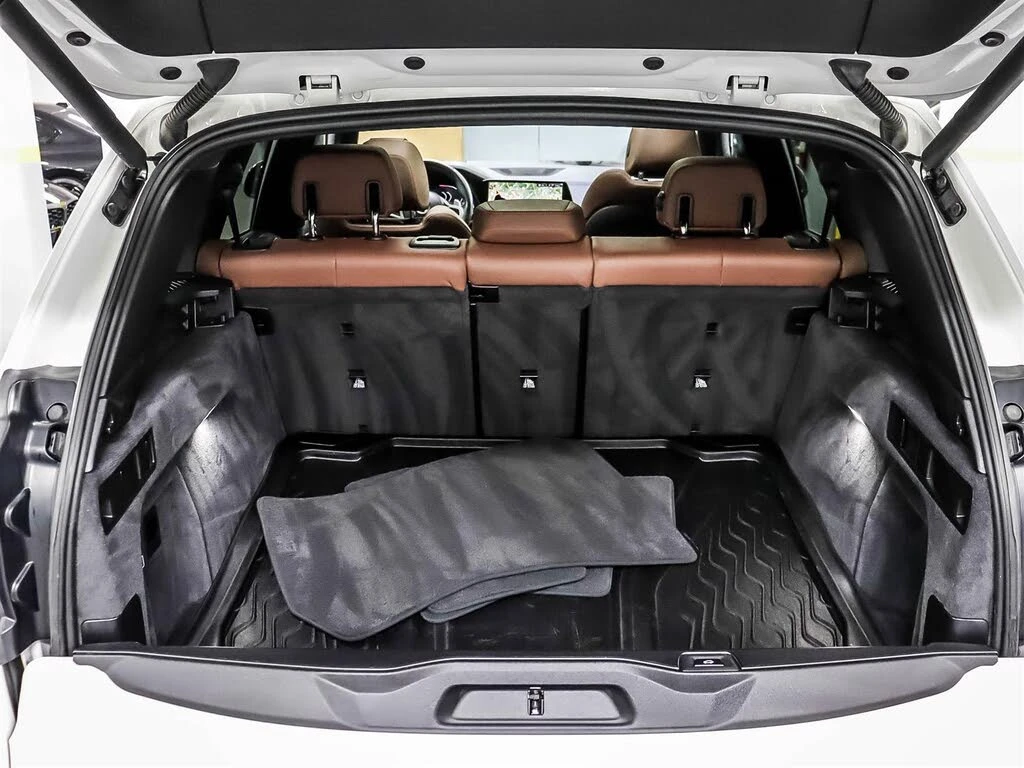BMW X5 M-PK* SWAROVSKI* M-BRAKES* HUD* PANO* SHODOWLINE, снимка 17 - Автомобили и джипове - 55976345
