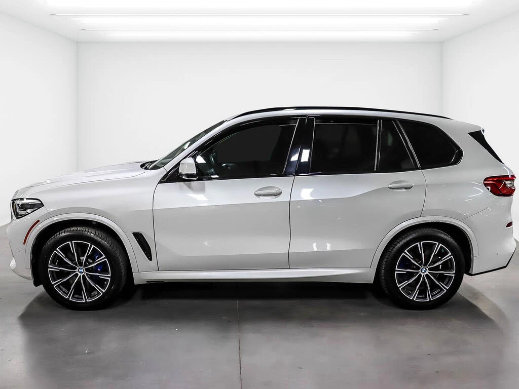 BMW X5 M-PK* SWAROVSKI* M-BRAKES* HUD* PANO* SHODOWLINE, снимка 4 - Автомобили и джипове - 55976345