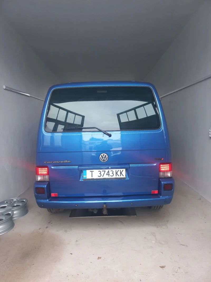 VW Caravelle, снимка 2 - Бусове и автобуси - 48489590