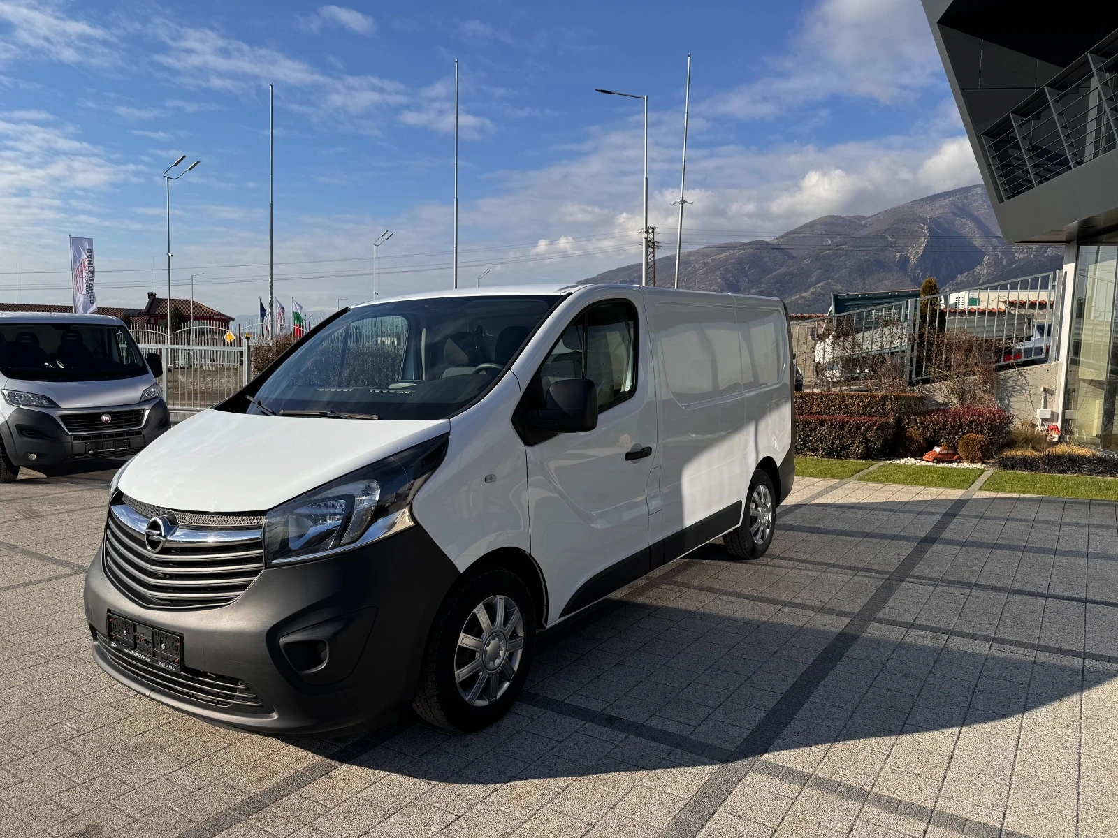 Opel Vivaro 1.6 Bi-Turbo Клима Охладител Euro 6b - изображение 2