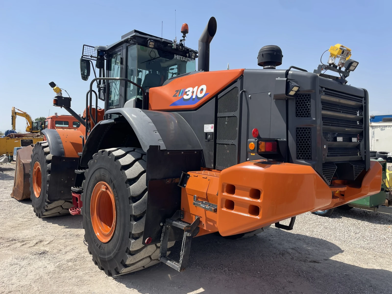 Челен товарач Hitachi ZW 310-6 - изображение 9