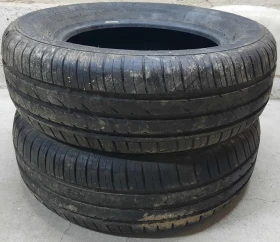 Гуми Летни 205/65R15, снимка 1 - Гуми и джанти - 47648455