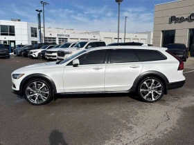 Volvo V90 Cross Country * B6 AWD * CARFAX * PANO * ПОДГРЕВИ * КАМЕРА * КАР, снимка 2