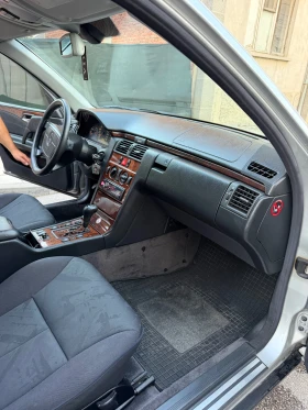 Mercedes-Benz E 300 TD W210, снимка 10