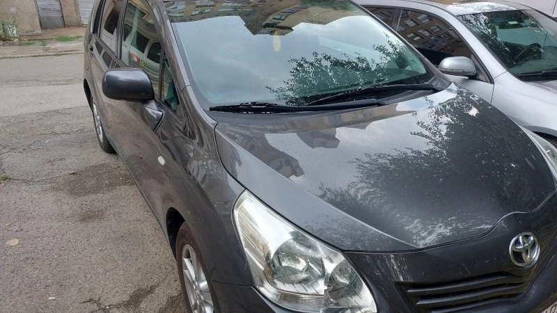 Toyota Verso 2.0 d4d 126, снимка 2 - Автомобили и джипове - 46722477