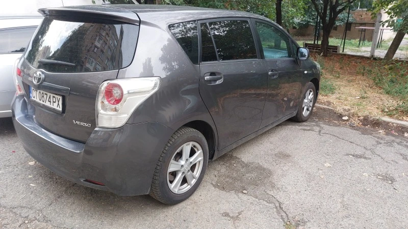 Toyota Verso 2.0 d4d 126, снимка 4 - Автомобили и джипове - 46722477