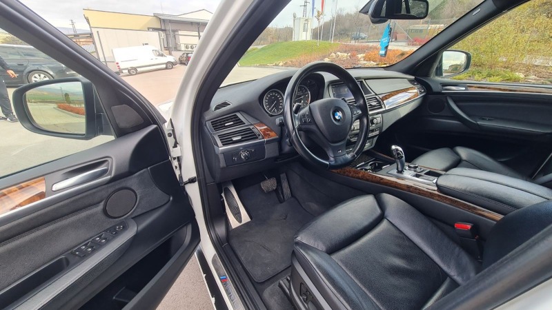 BMW X5 M50D, снимка 14 - Автомобили и джипове - 44993152