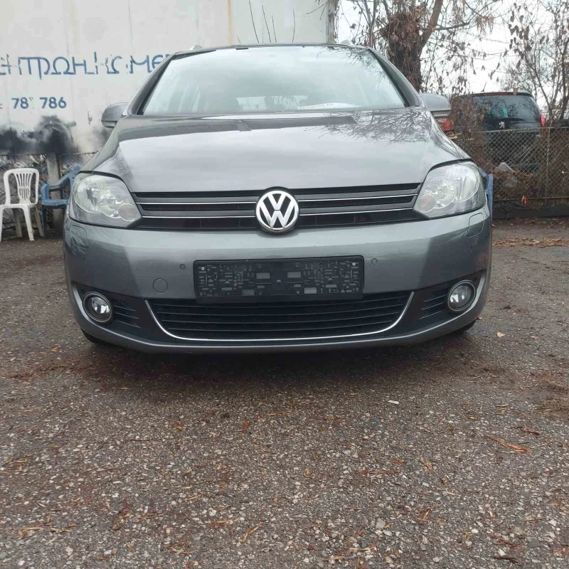 VW Golf 1.6 TDi, снимка 17 - Автомобили и джипове - 48317190