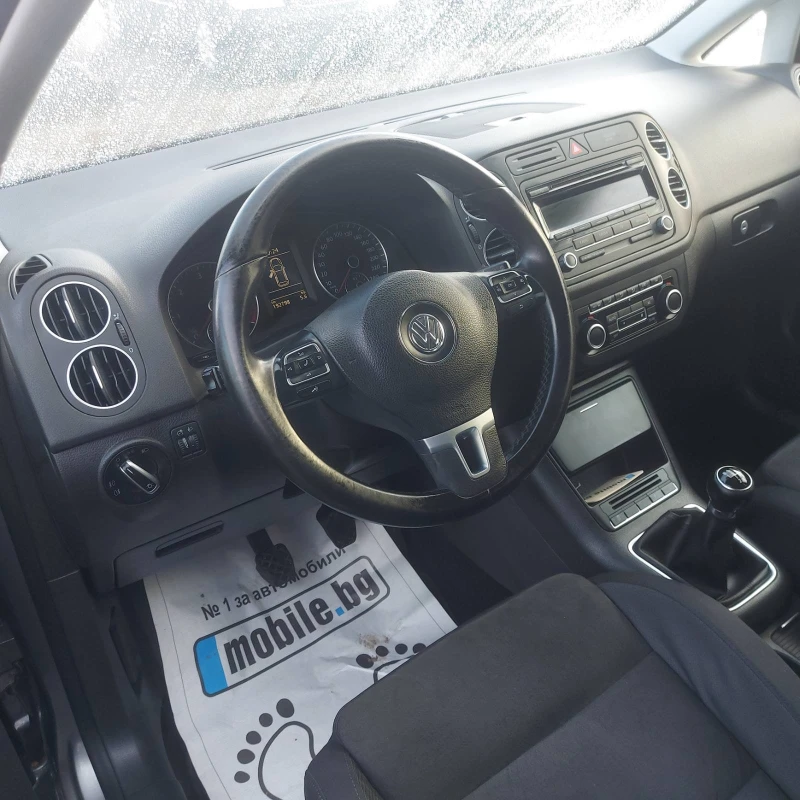 VW Golf 1.6 TDi, снимка 13 - Автомобили и джипове - 48317190