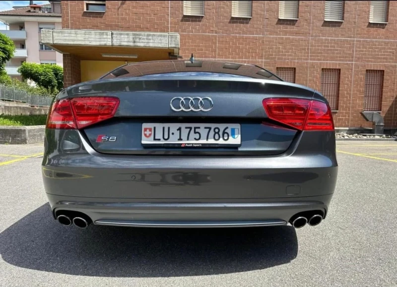 Audi S8 EXCLUSIVE+ ВСИЧКИ ЕКСТРИ+ ШВЕЙЦАРИЯ , снимка 5 - Автомобили и джипове - 49145572