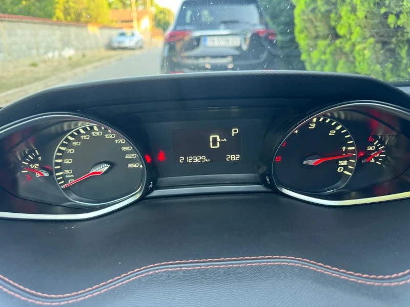 Peugeot 308 2.0HDI GT Line / Euro 6 / Автоматик, снимка 13 - Автомобили и джипове - 51220427