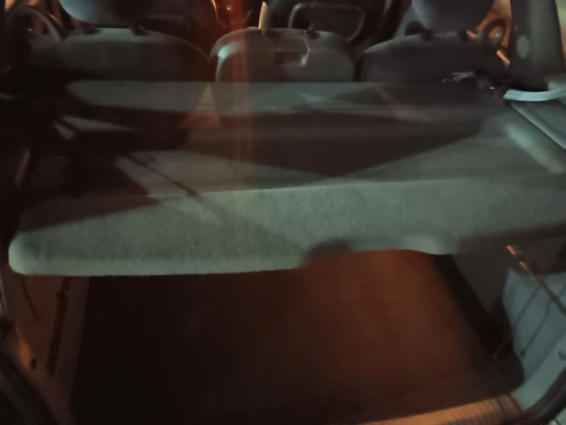 Renault Megane, снимка 14 - Автомобили и джипове - 52541876