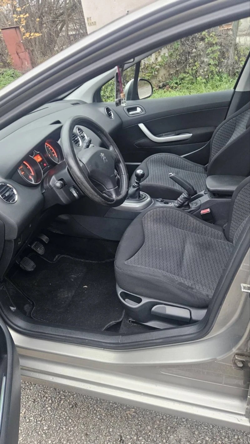Peugeot 308 1.6 hdi Панорама, снимка 4 - Автомобили и джипове - 52632303