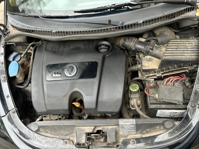 VW New beetle 1.6, снимка 12 - Автомобили и джипове - 52638514