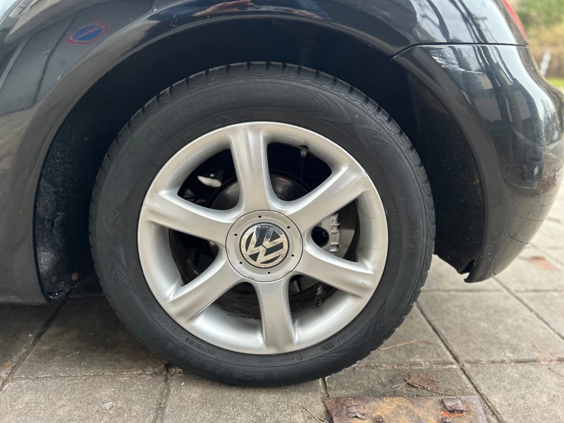 VW New beetle 1.6, снимка 11 - Автомобили и джипове - 52638514