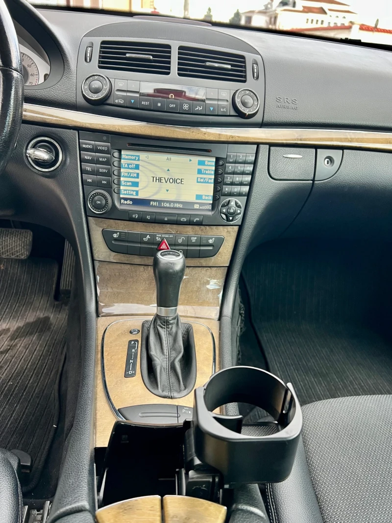 Mercedes-Benz E 280, снимка 9 - Автомобили и джипове - 52966075
