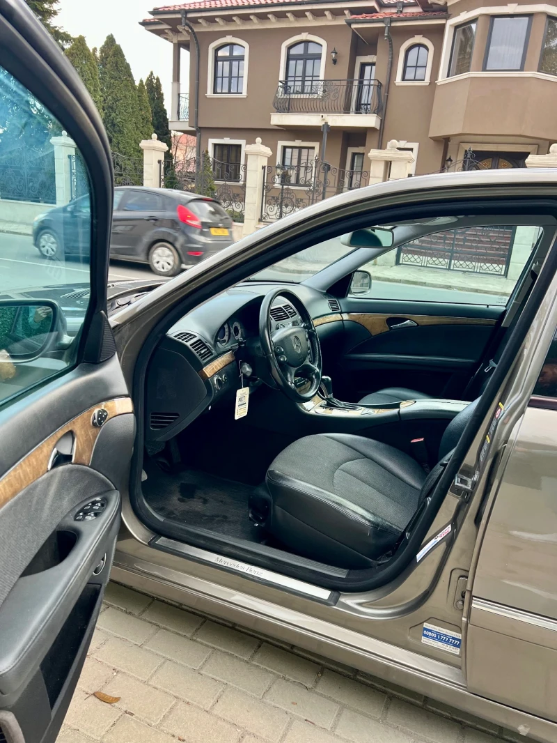 Mercedes-Benz E 280, снимка 7 - Автомобили и джипове - 52966075