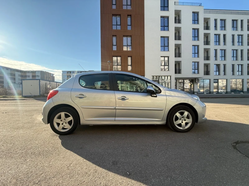 Peugeot 207 1.4 90к.с. Газ - Перфектна кола, снимка 5 - Автомобили и джипове - 53136237