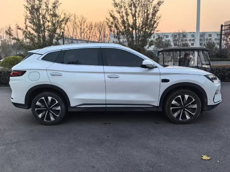 BYD Seal U /112 km DM-i Plug-in hybrid , снимка 4 - Автомобили и джипове - 53215087