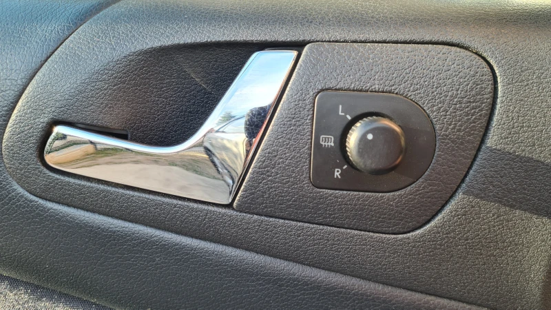 Skoda Octavia 4x4 Powerplay, снимка 11 - Автомобили и джипове - 53349680