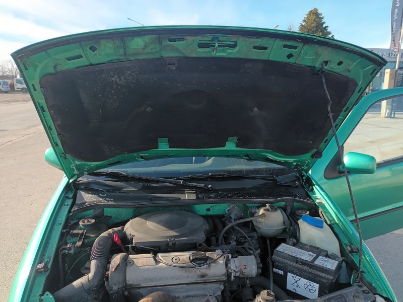 VW Polo 1.6, снимка 15 - Автомобили и джипове - 53538305