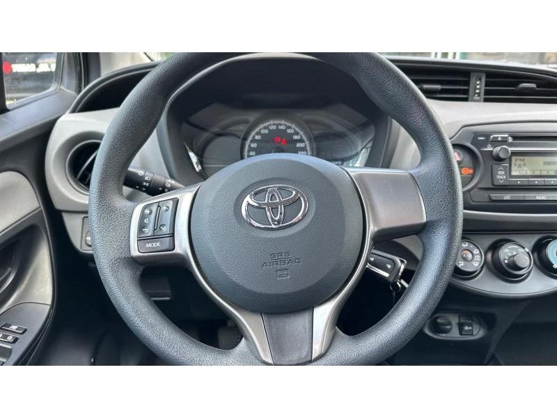 Toyota Yaris, снимка 13 - Автомобили и джипове - 47303969