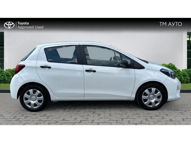 Toyota Yaris, снимка 17 - Автомобили и джипове - 47303969