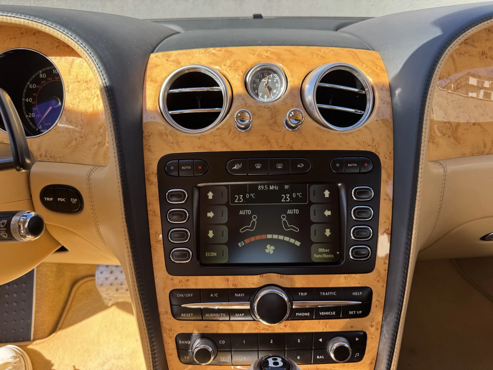 Bentley Flying Spur 6.0 W12 | Mobile.bg   15