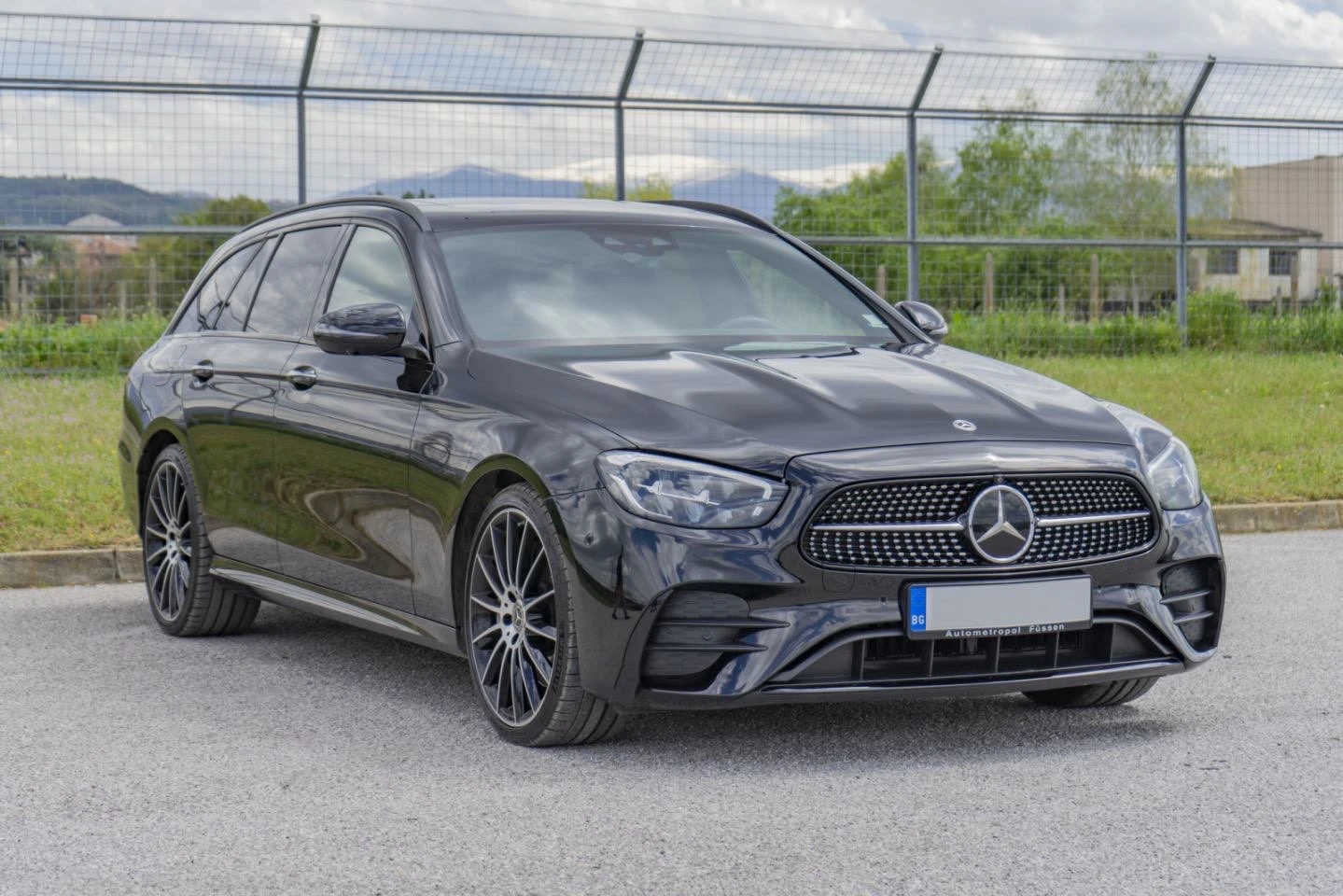 Mercedes-Benz E 400 AMG BI-TURBO ALCANTARA - изображение 3