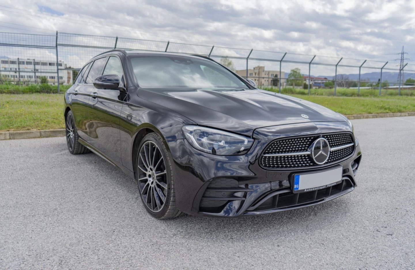 Mercedes-Benz E 400 AMG BI-TURBO ALCANTARA - изображение 4