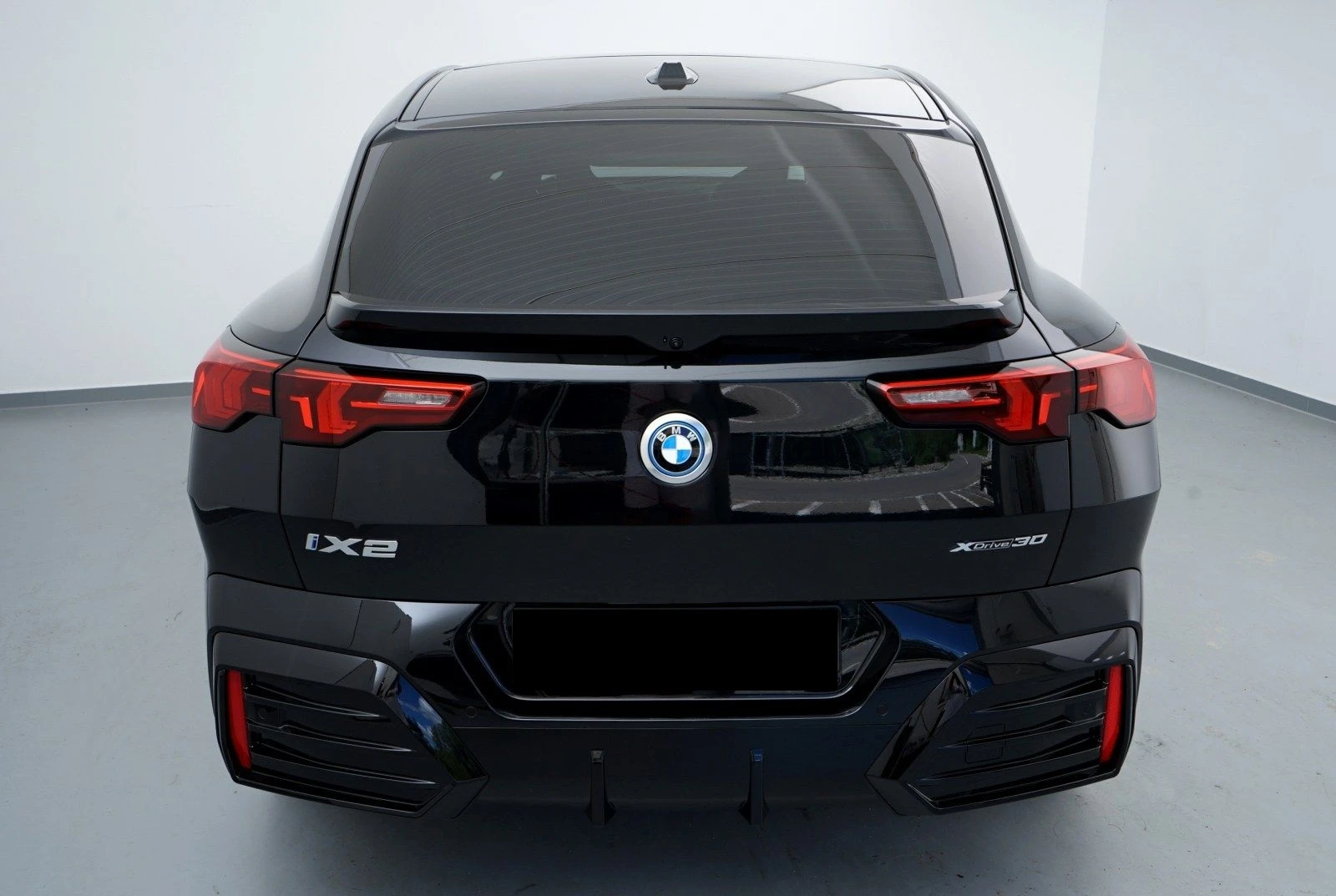 BMW iX2 xDRIVE 30 HEAD UP NAVI PANO 360 CAMERA - изображение 4