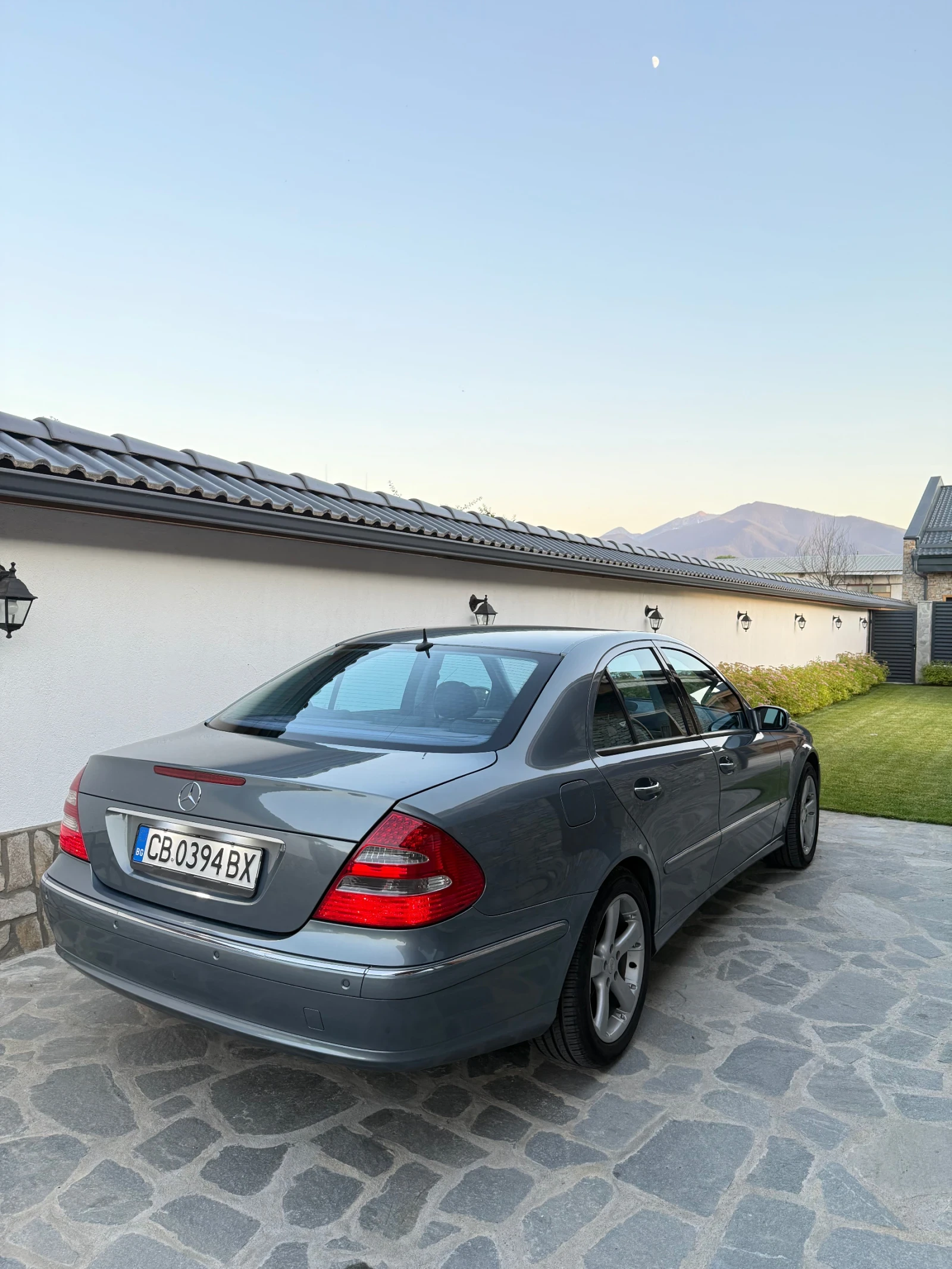 Mercedes-Benz E 320  - изображение 4