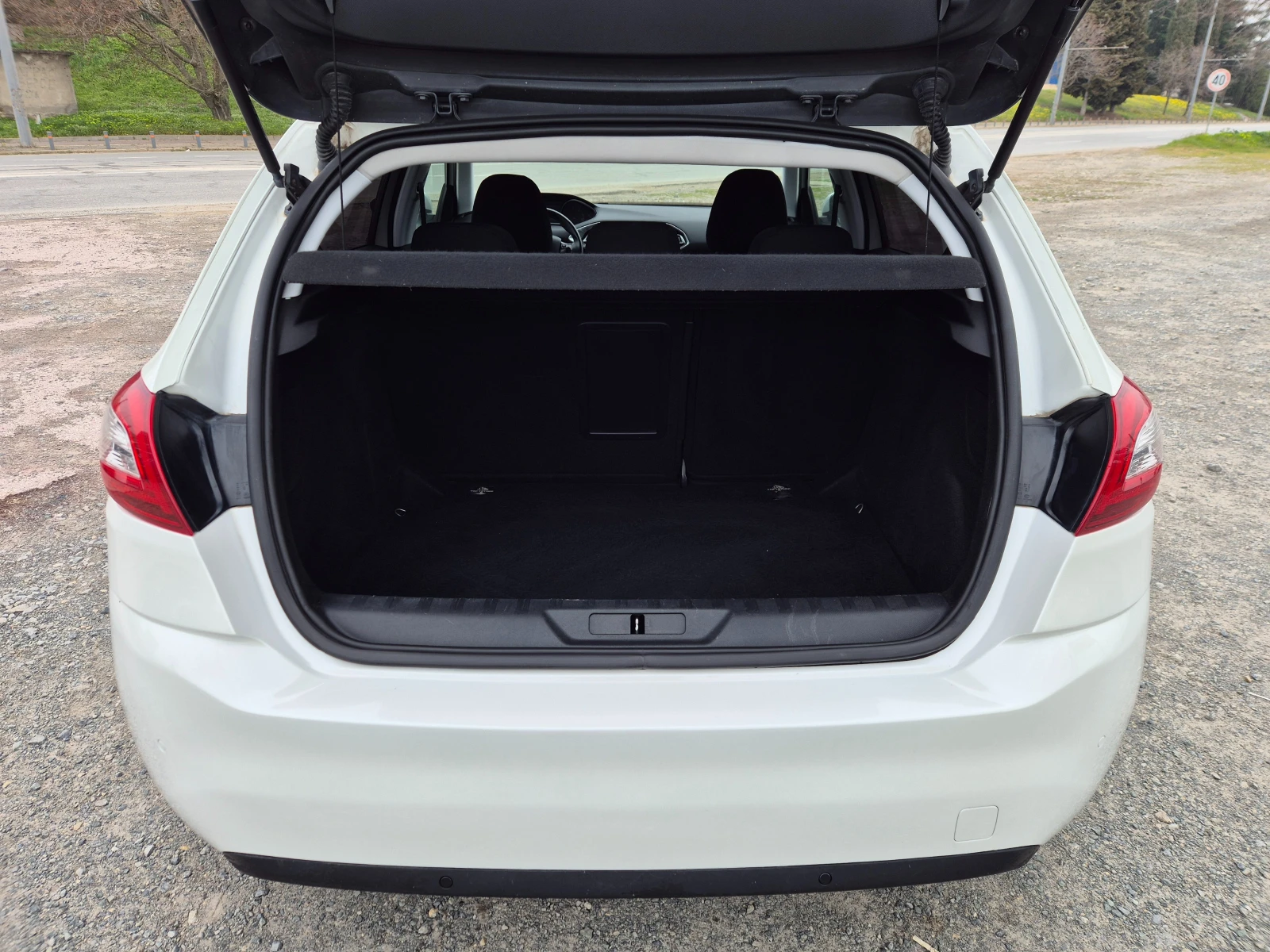 Peugeot 308 2.0HDI Автомат 150кс, снимка 11 - Автомобили и джипове - 51970264