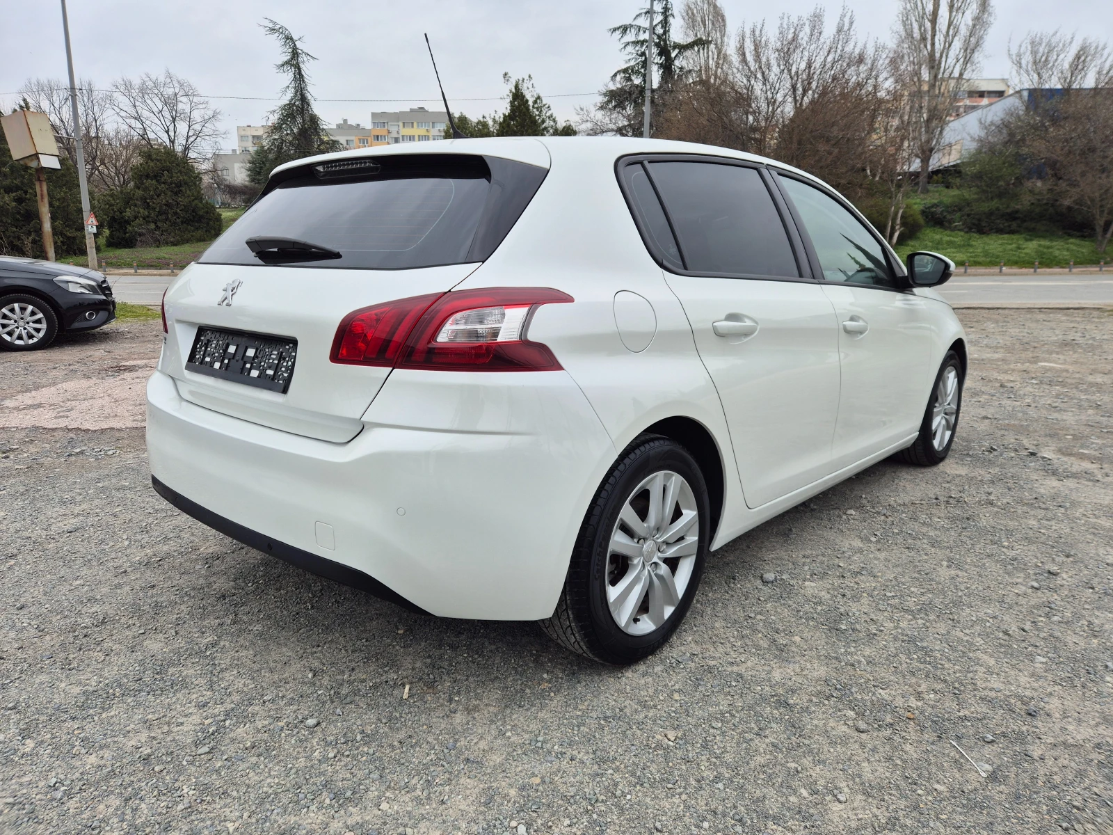 Peugeot 308 2.0HDI Автомат 150кс, снимка 5 - Автомобили и джипове - 51970264