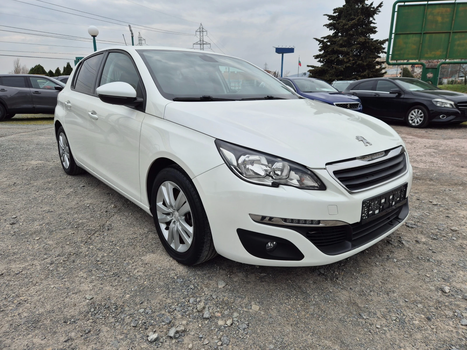 Peugeot 308 2.0HDI Автомат 150кс, снимка 7 - Автомобили и джипове - 51970264